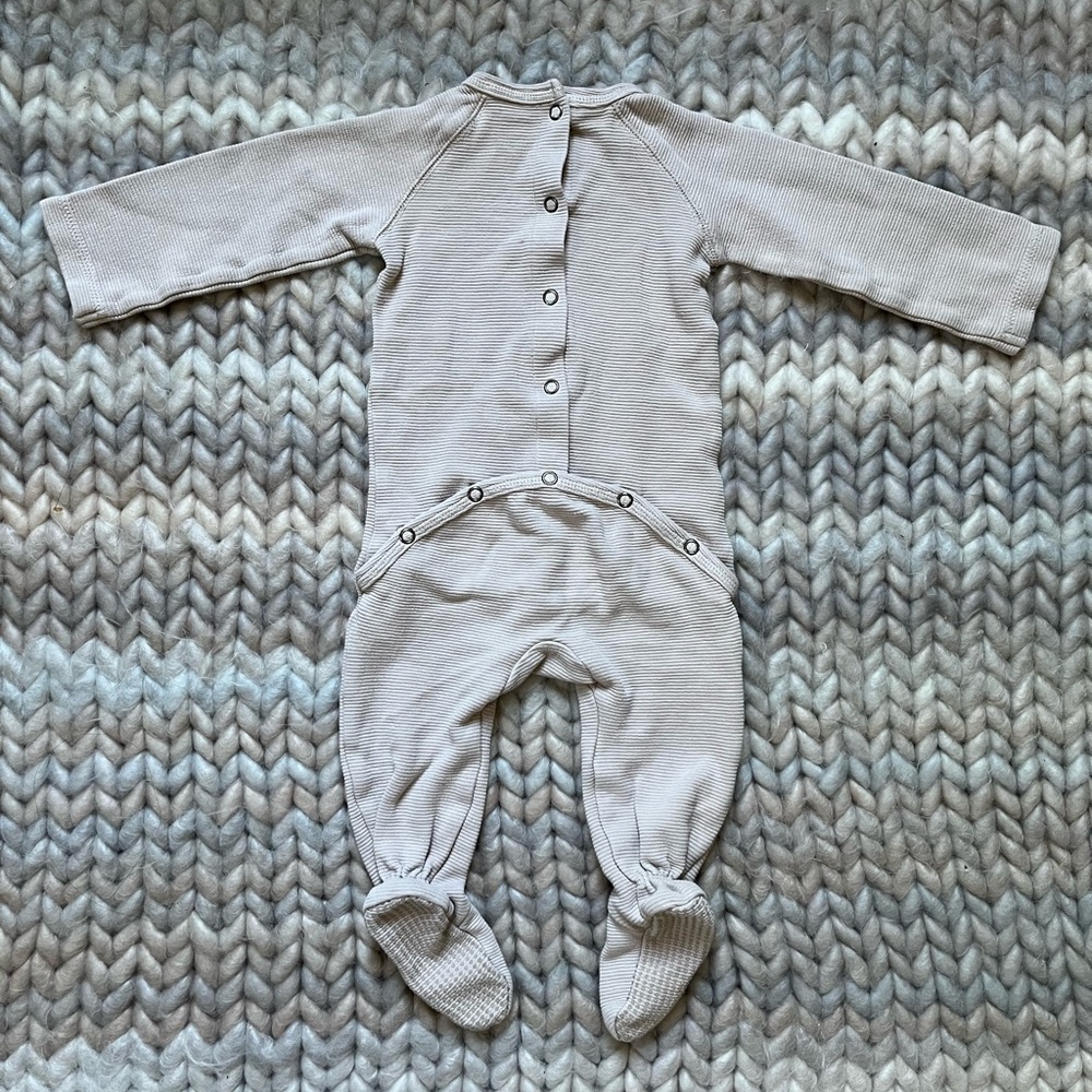 L’oved Baby Textured Baby Footie (6-9M)